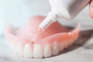 use denture adhesive cream